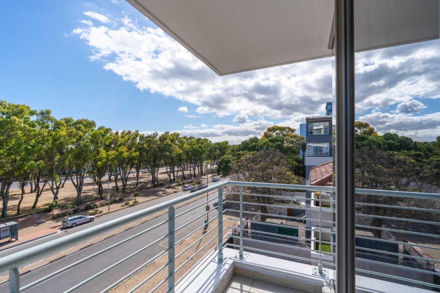 2 Bedroom Property for Sale in Green Point Western Cape